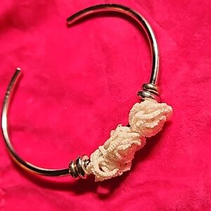 Bangle with tatted roses